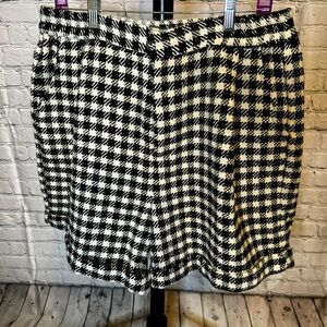 White Birch Black Label Houndstooth Shorts - NWT - 1X